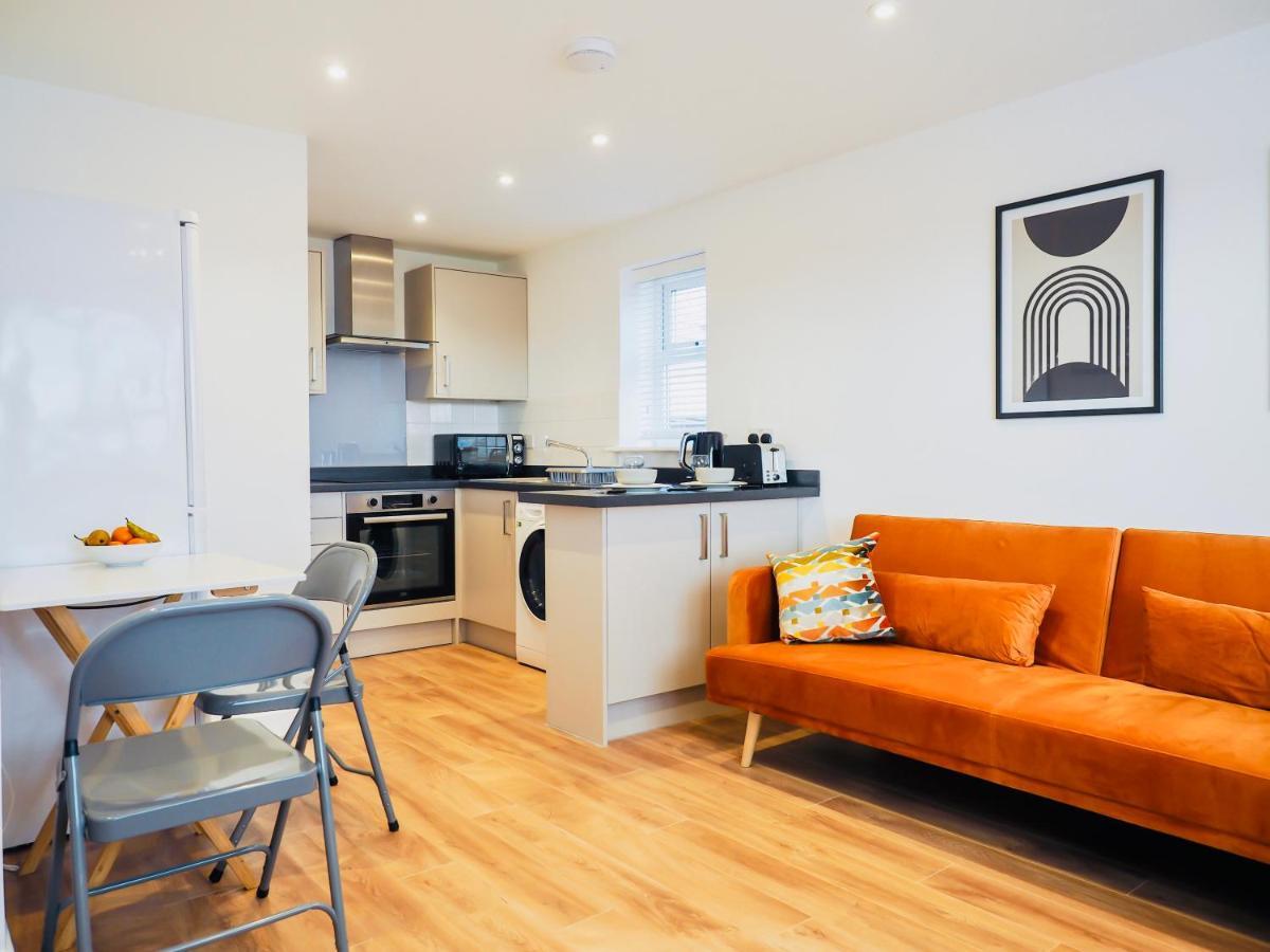 Appartamento Private Parking Stylish Great Location Guildford Esterno foto