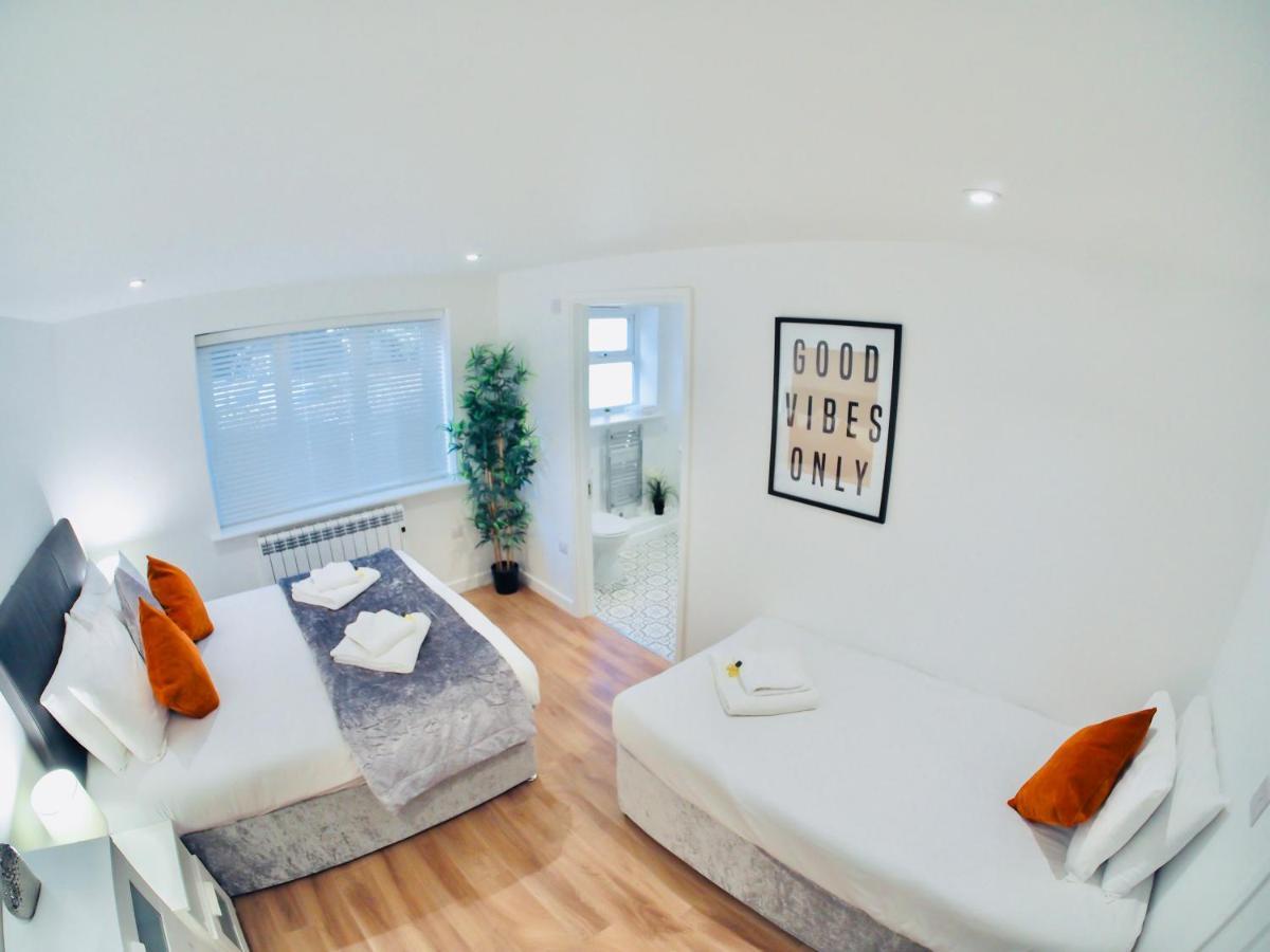 Appartamento Private Parking Stylish Great Location Guildford Esterno foto