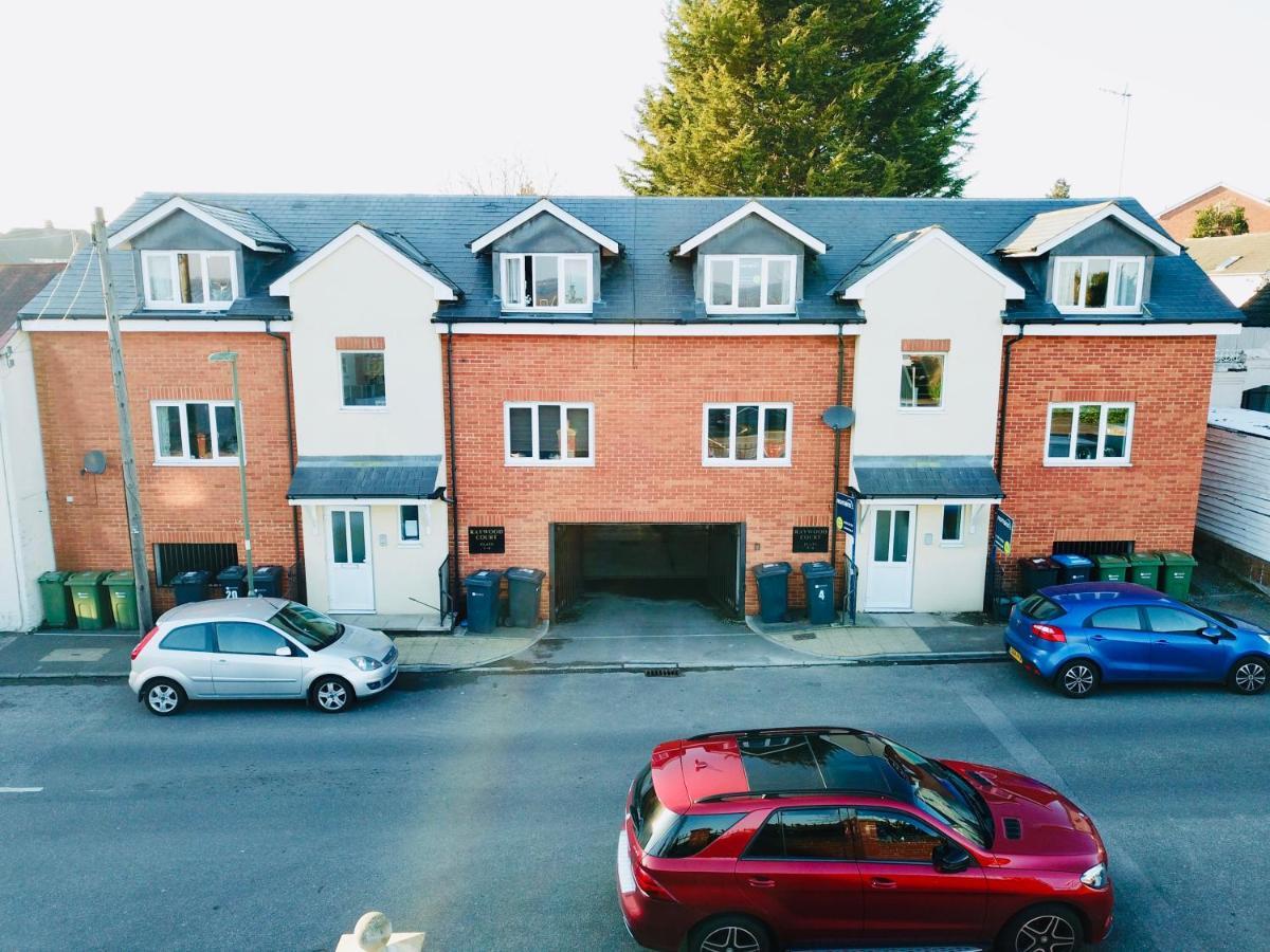 Appartamento Private Parking Stylish Great Location Guildford Esterno foto