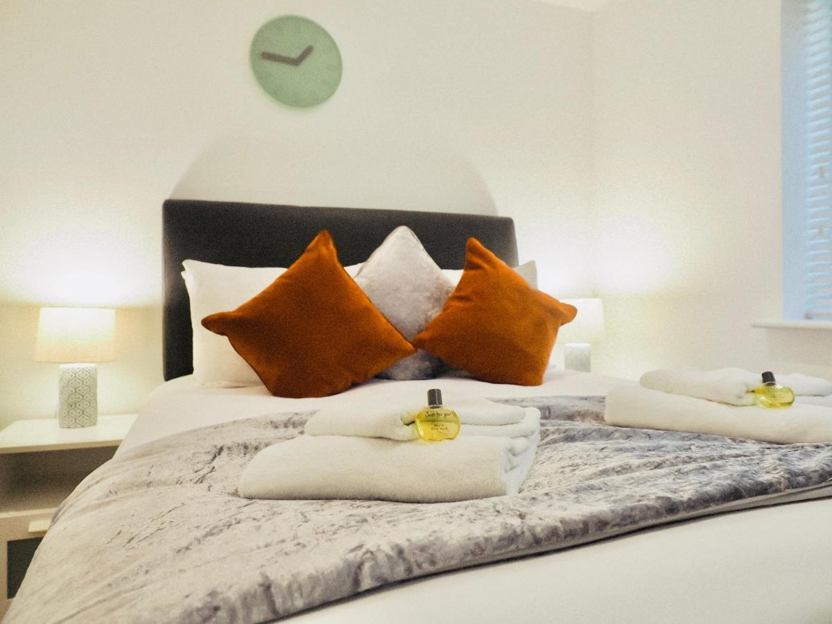 Appartamento Private Parking Stylish Great Location Guildford Esterno foto