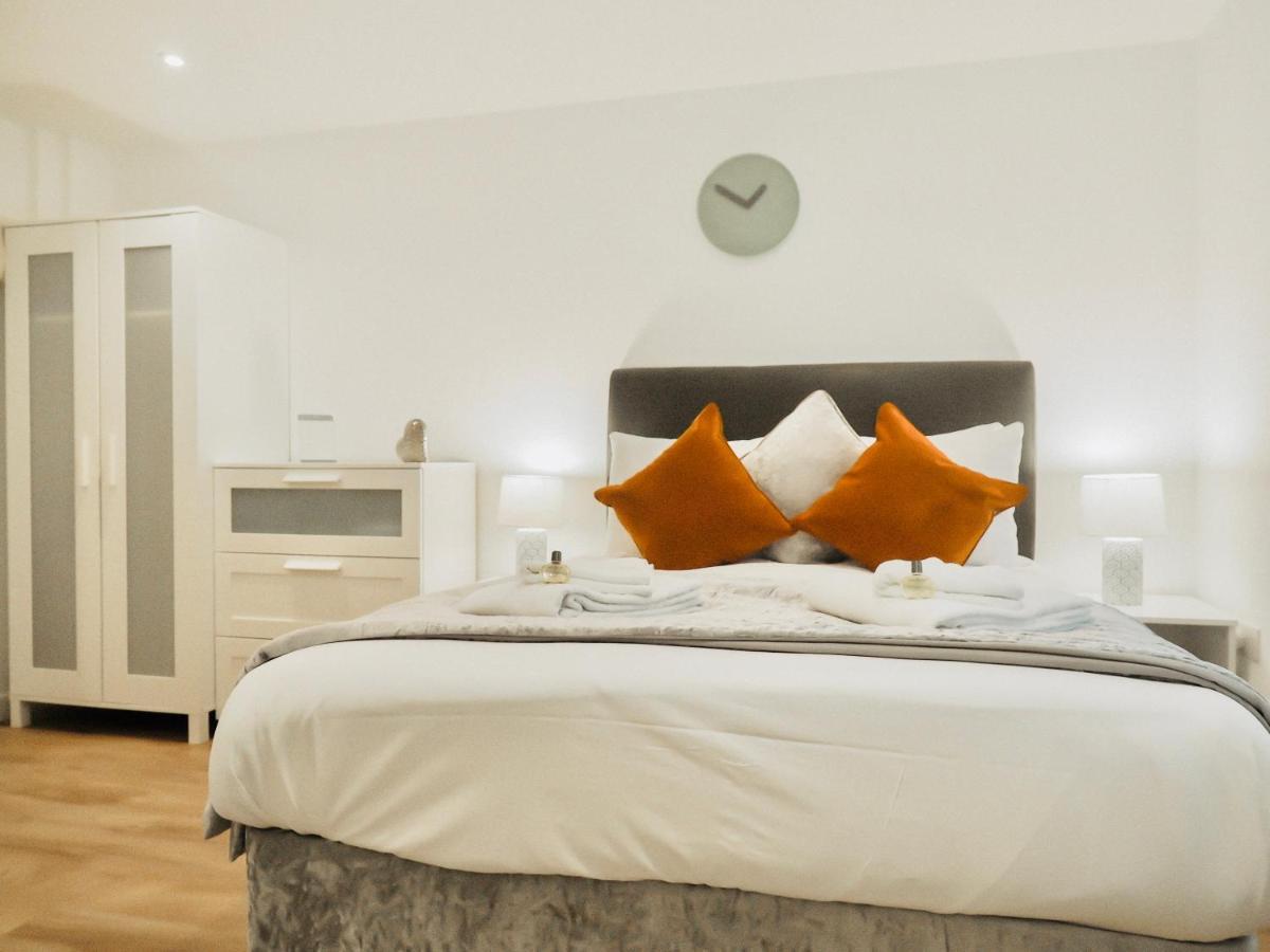 Appartamento Private Parking Stylish Great Location Guildford Esterno foto